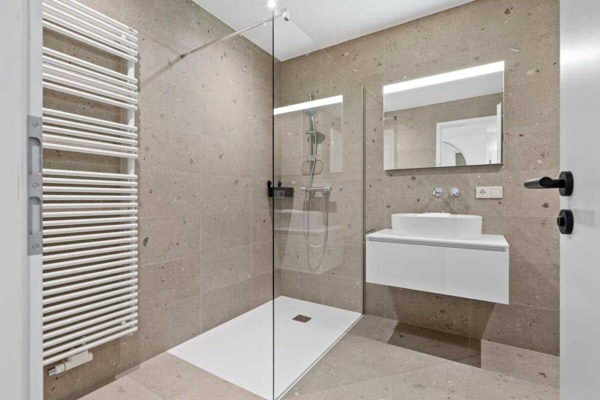 Luxurious 2Br Apt With Balcony In Luxembourg公寓 外观 照片